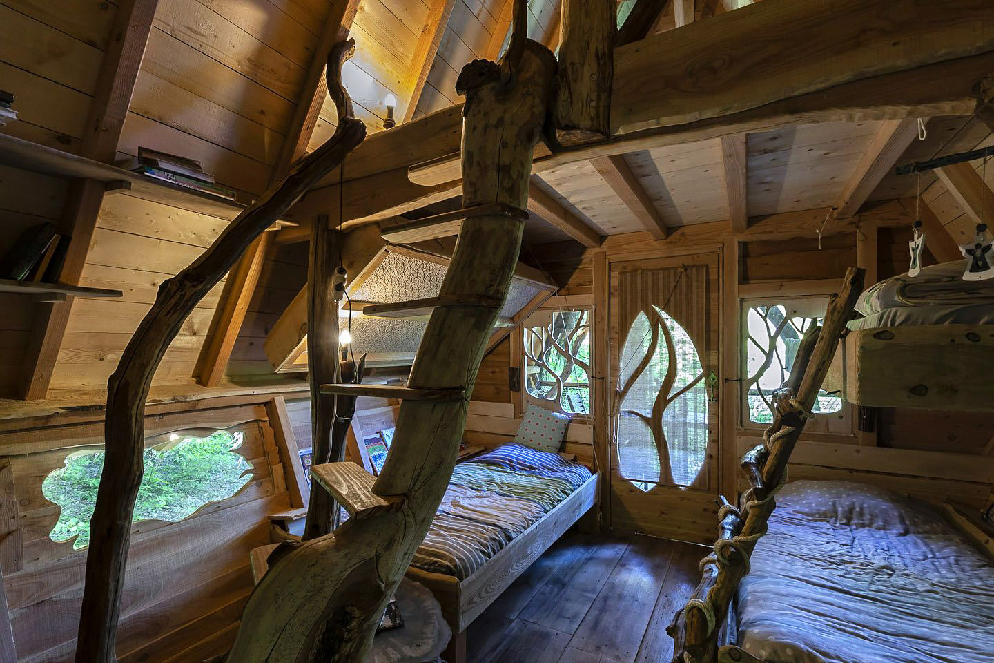 L'Arbre à Cabane, Hébergement insolite - Guyonvelle